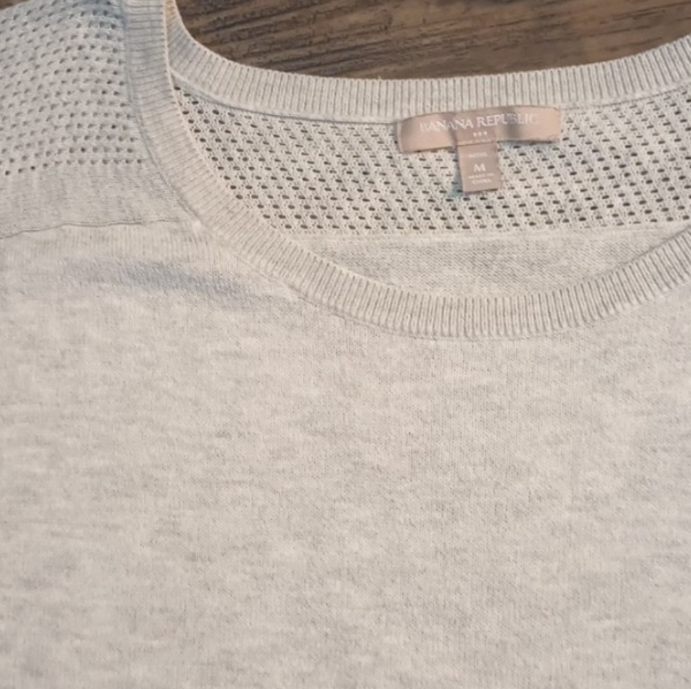 Banana Republic Heather Gray Knit Top - Picture 4 of 12